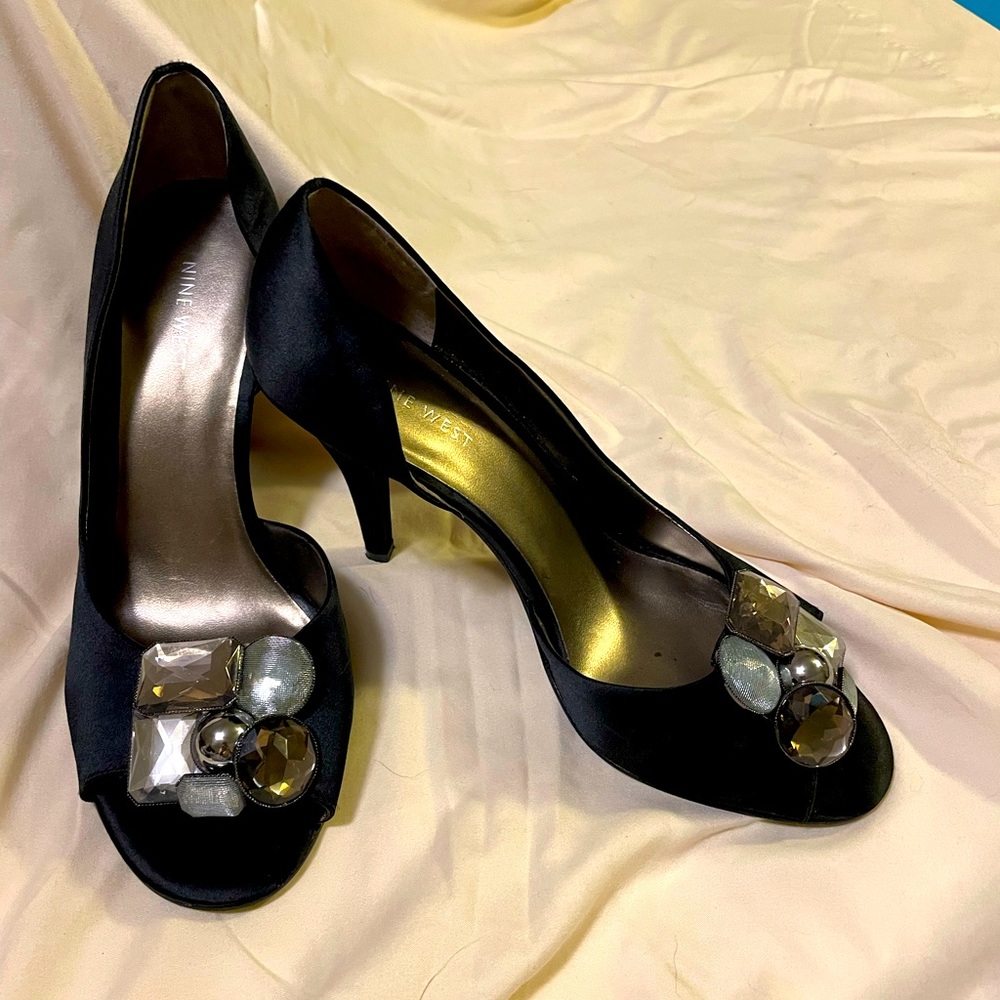 Nine West bejeweled open toe pump sz 9